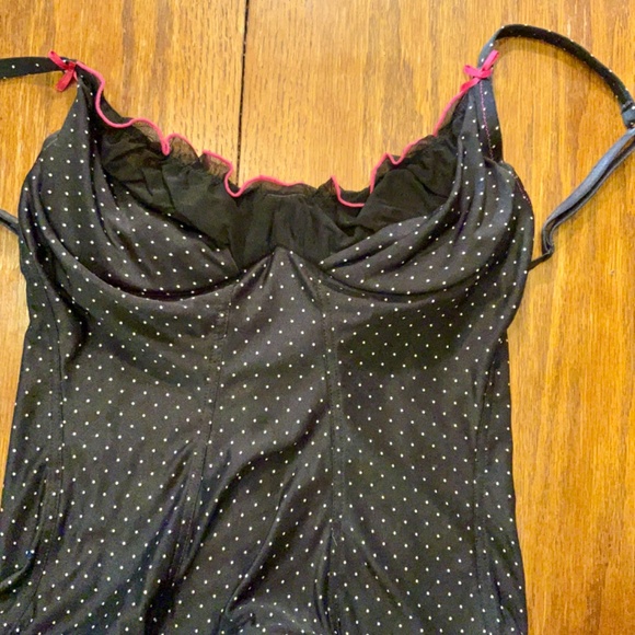 Victoria’s Secret Polka Dot Satin Top sz 34/B - Picture 5 of 5